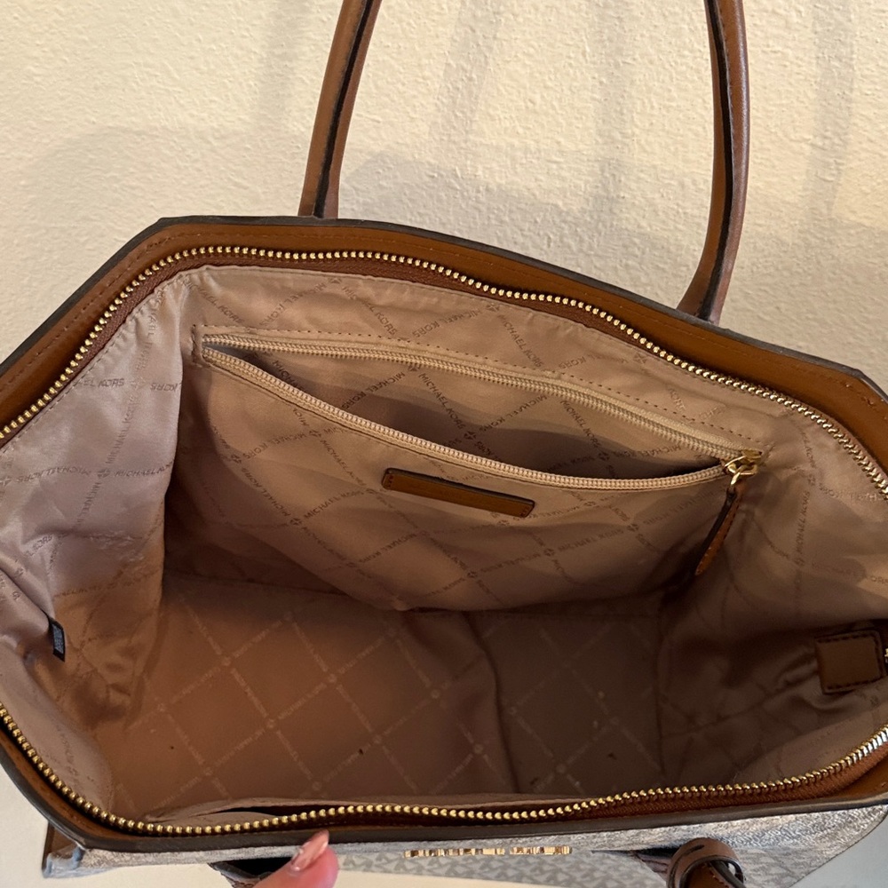 Michael Kors Brown and Cream Tote Bag - Picture 4 of 4